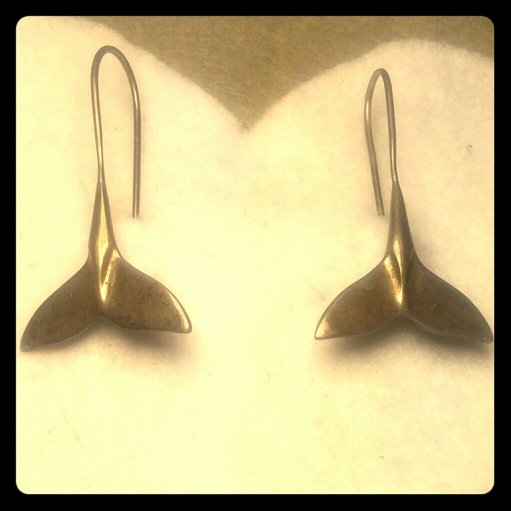925 stamped silver whale tail earrings